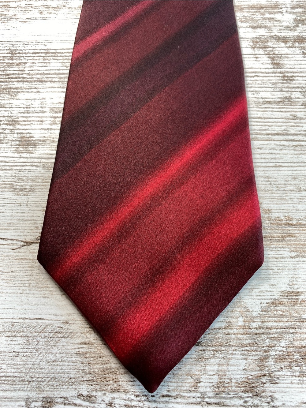 Zylos Platinum George Machado Silk Tie Red Burgundy Abstract Ombre 57” Wide